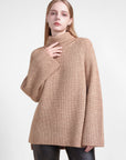 Hochgeschlossener, gerippter Pullover mit lockerer Passform