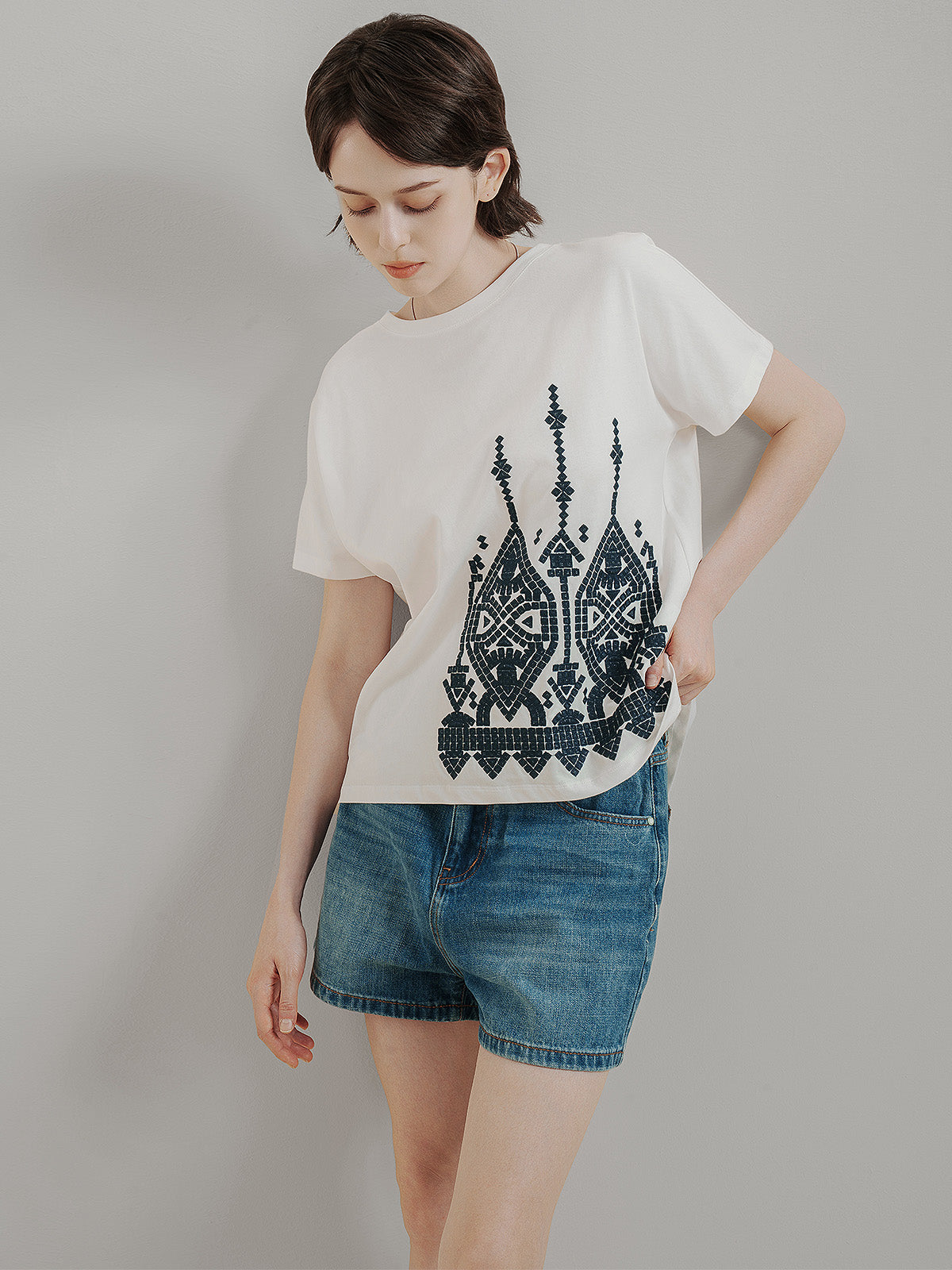 Embroidered Short Sleeve T-Shirt